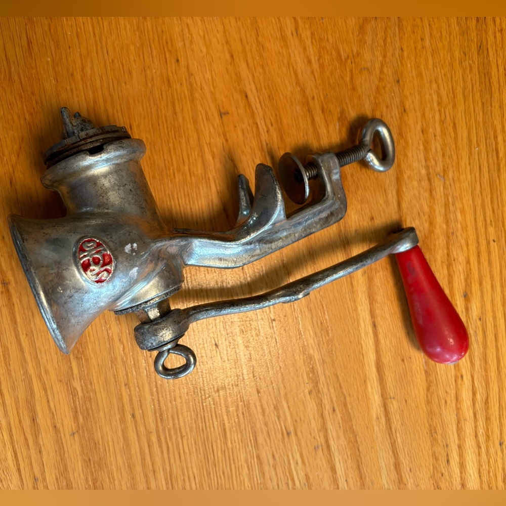 Vintage Metal Hand Crank Meat Grinder Spong National #25-England